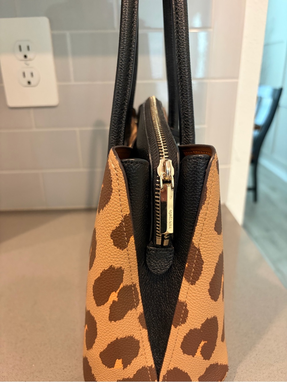 Kate Spade New York Medium Margaux Leopard Print Leather Satchel - Brown EUC - Picture 10 of 13